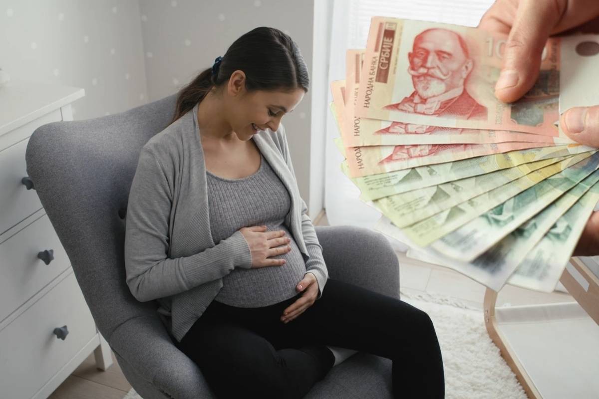 prikaz trudnice koja sedi na fotelji i novca pored